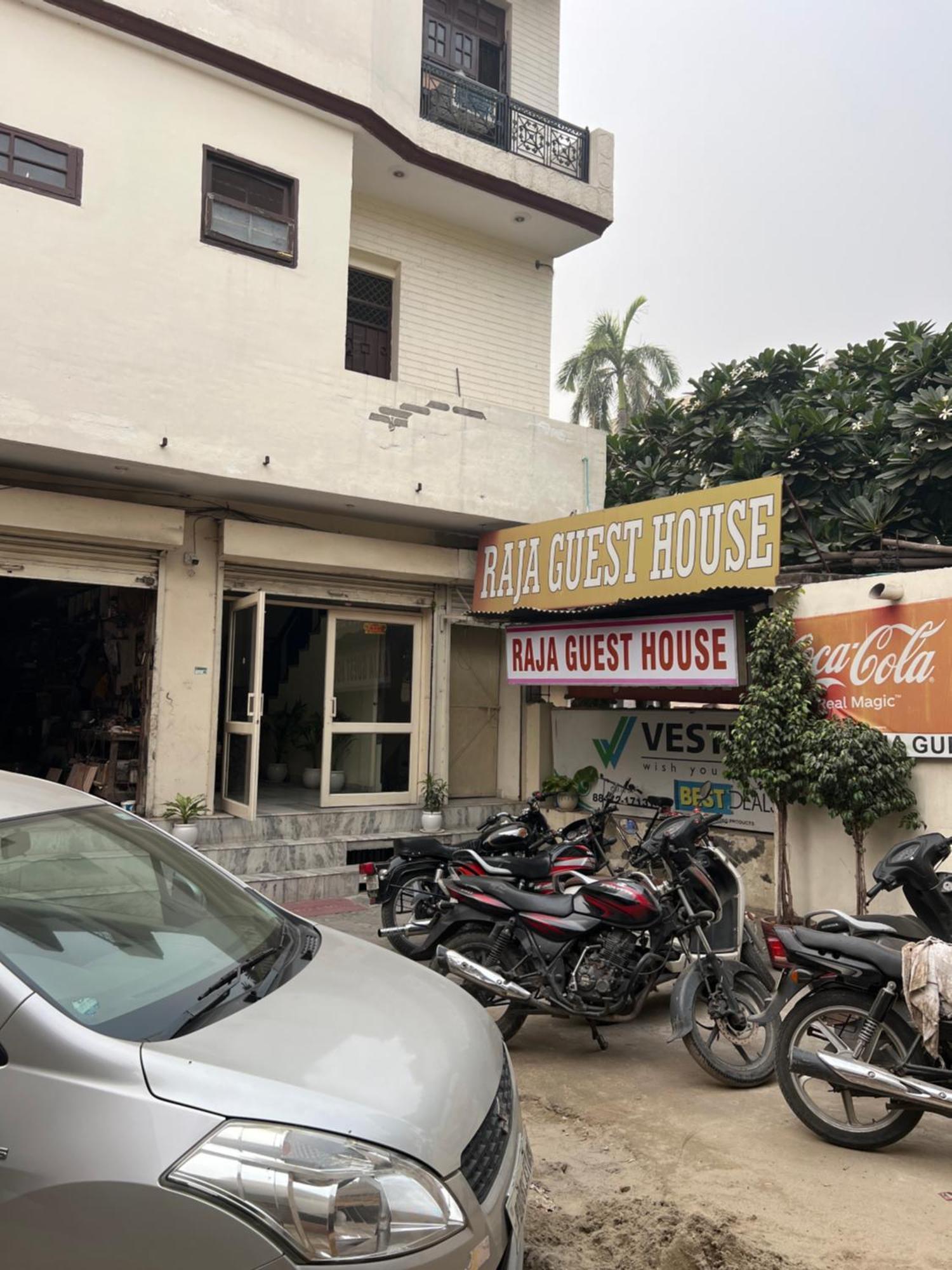 Raja Guest House -- Jalandhar Railway Station -- For Family, Couples, Travellers Zewnętrze zdjęcie