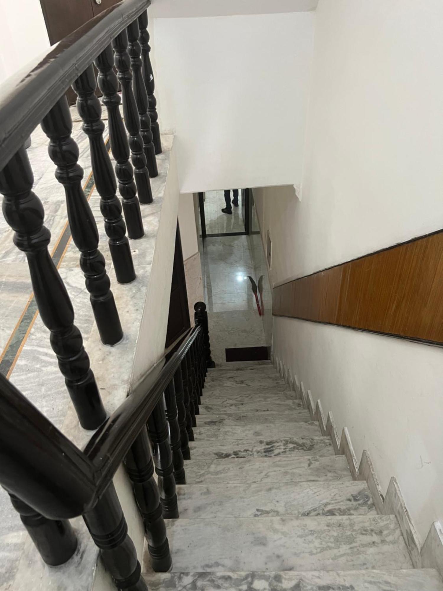 Raja Guest House -- Jalandhar Railway Station -- For Family, Couples, Travellers Zewnętrze zdjęcie